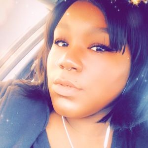 Meet your Posher, Eleanor